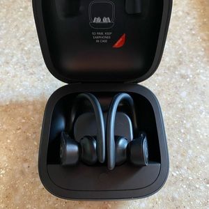 Power beats pro wireless